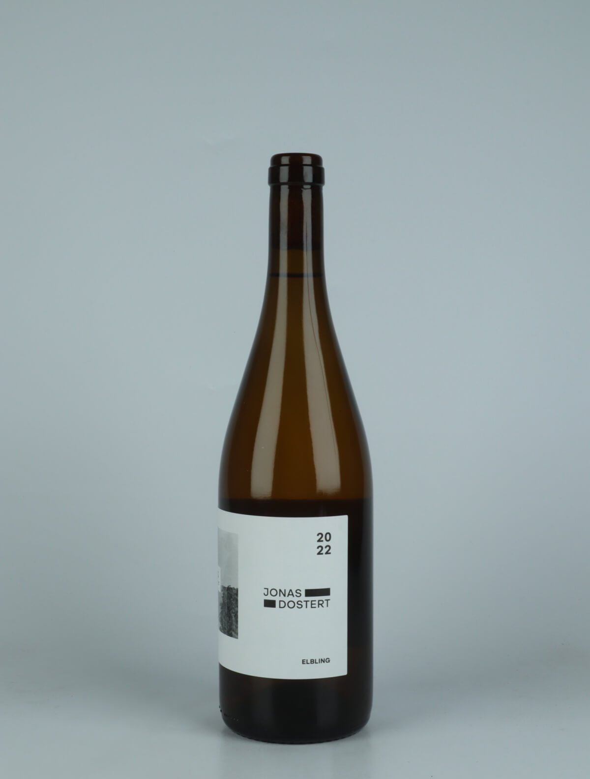 En flaske 2022 Elbling Hvidvin fra Jonas Dostert, Mosel i Tyskland