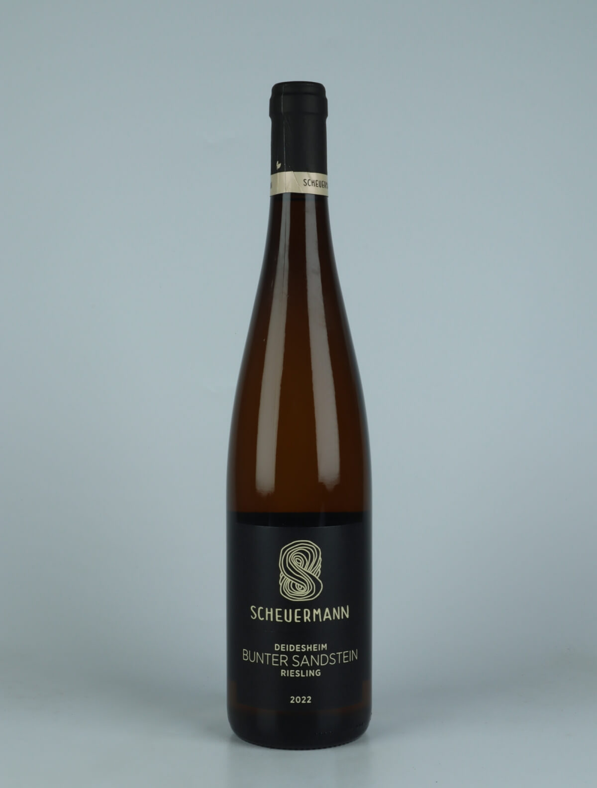 A bottle 2022 Riesling Bunter Sandstein White wine from Weingut Scheuermann, Pfalz in Germany